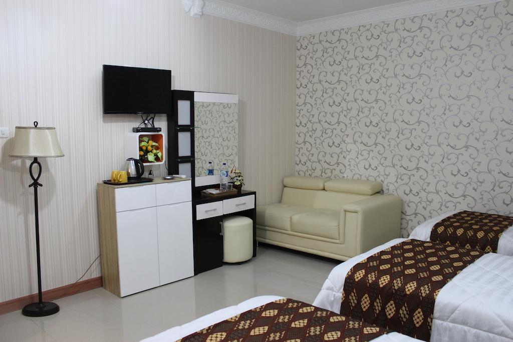 Rene Hotel Γιογκιακάρτα Εξωτερικό φωτογραφία