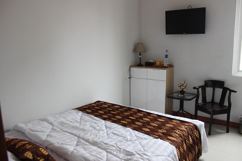 Rene Hotel Γιογκιακάρτα Δωμάτιο φωτογραφία