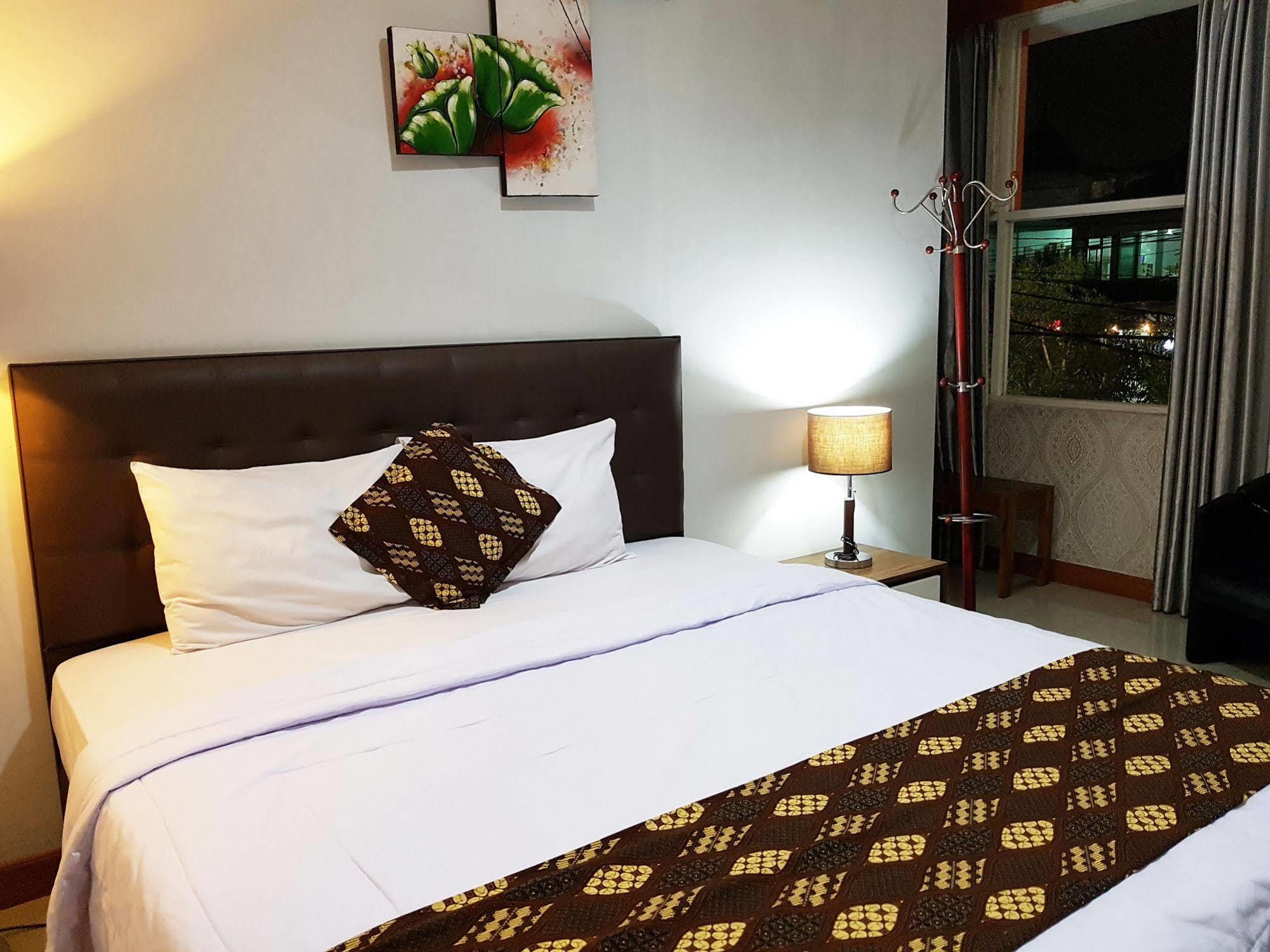 Rene Hotel Γιογκιακάρτα Εξωτερικό φωτογραφία